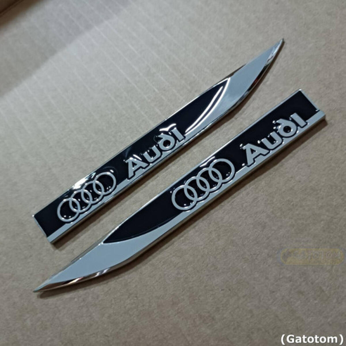 Emblema Audi Lateral Metal A3 A4 A5 A6 A7 Q3 Q5 Q7 Blk 2un - Imagem 3