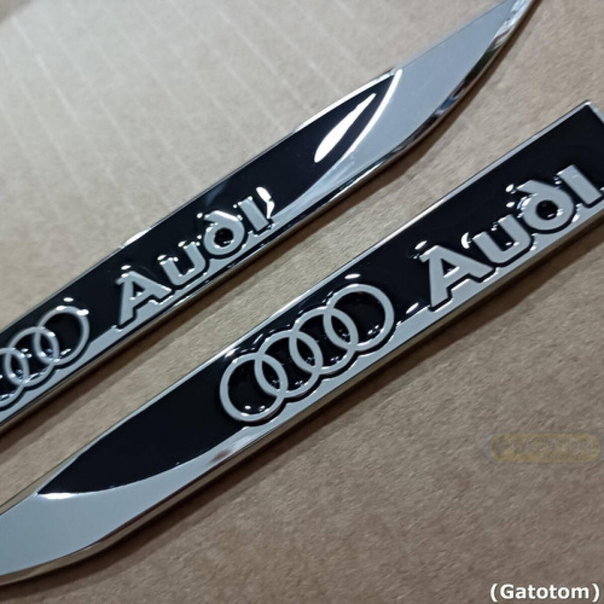 Emblema Audi Lateral Metal A3 A4 A5 A6 A7 Q3 Q5 Q7 Blk 2un - Imagem 4