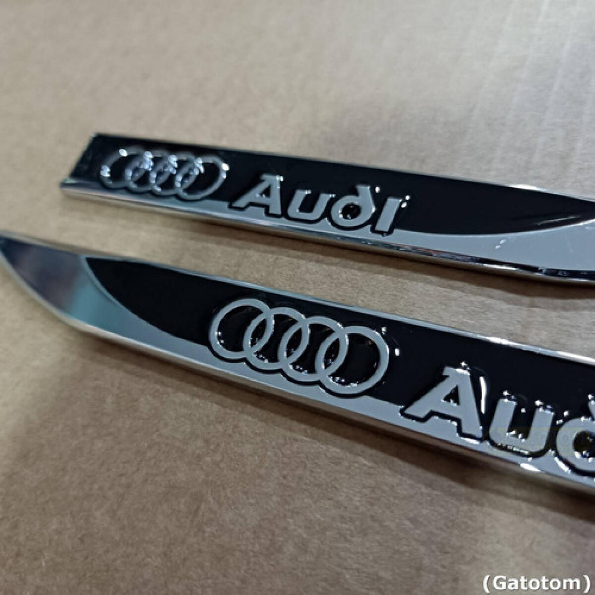 Emblema Audi Lateral Metal A3 A4 A5 A6 A7 Q3 Q5 Q7 Blk 2un - Imagem 5