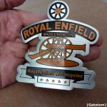 Emblema Adesivo Logo Royal Like Gu Auto Relevo compátivel com Royal Enfield - Imagem 3