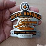 Emblema Adesivo Logo Royal Like Gu Auto Relevo compátivel com Royal Enfield - Imagem 4