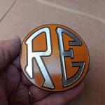 Emblema Adesivo Redditch Logo Alum Auto Relevo compátivel com Royal Enfield - Imagem 2