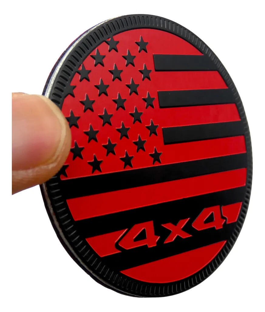 Emblema Adesivo Bandeira Usa 4x4 Metal Reforçado 6x6cm Off R Vermelho Com Detalhes Em Preto Emblema Adesivo Bandeira Usa 4x4 Metal Reforçado 6x6cm Off R Vermelho Com Detalhes Em Preto